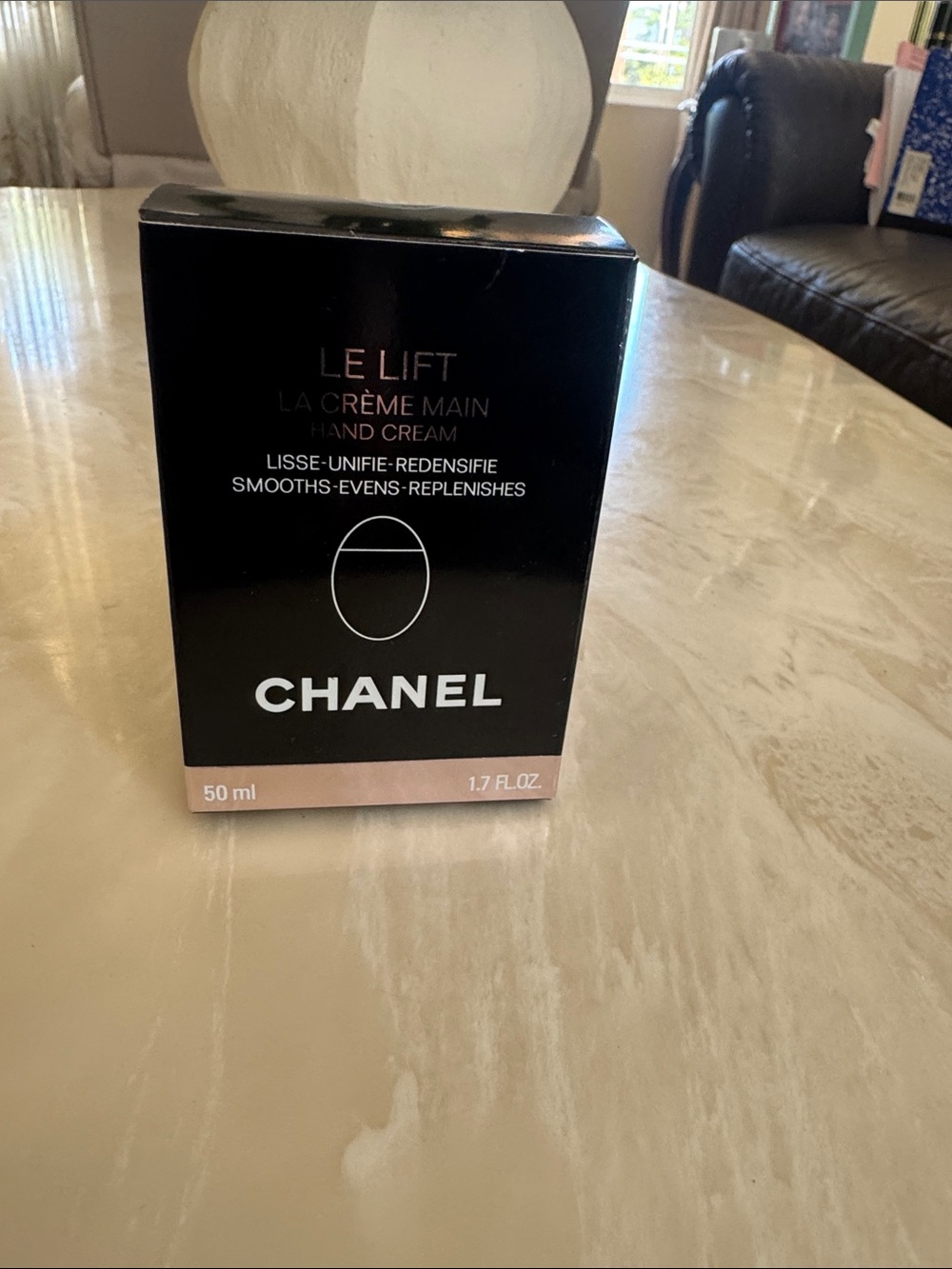 CHANEL Le Lift La Crème Main Hand Cream —Black with Blush Pink Band - new in box